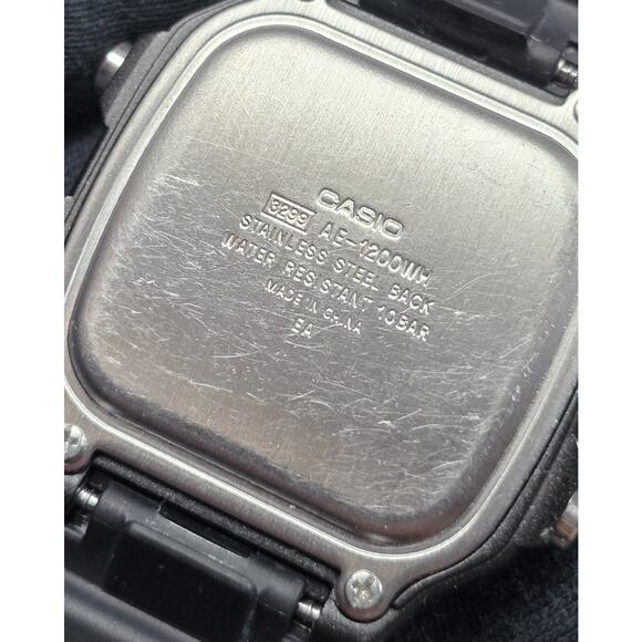 Casio AE-1200WH “Casio Royale” World Time – 10-Year Battery, Excellent Condition - Picture 10 of 11